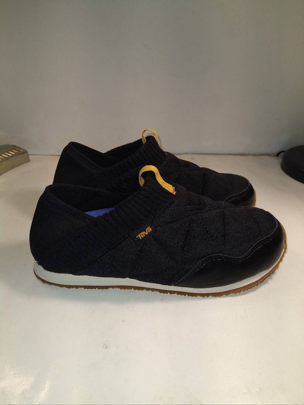 Teva ReEmber Slip On Quilted Moc Shoes Women's sz 7.